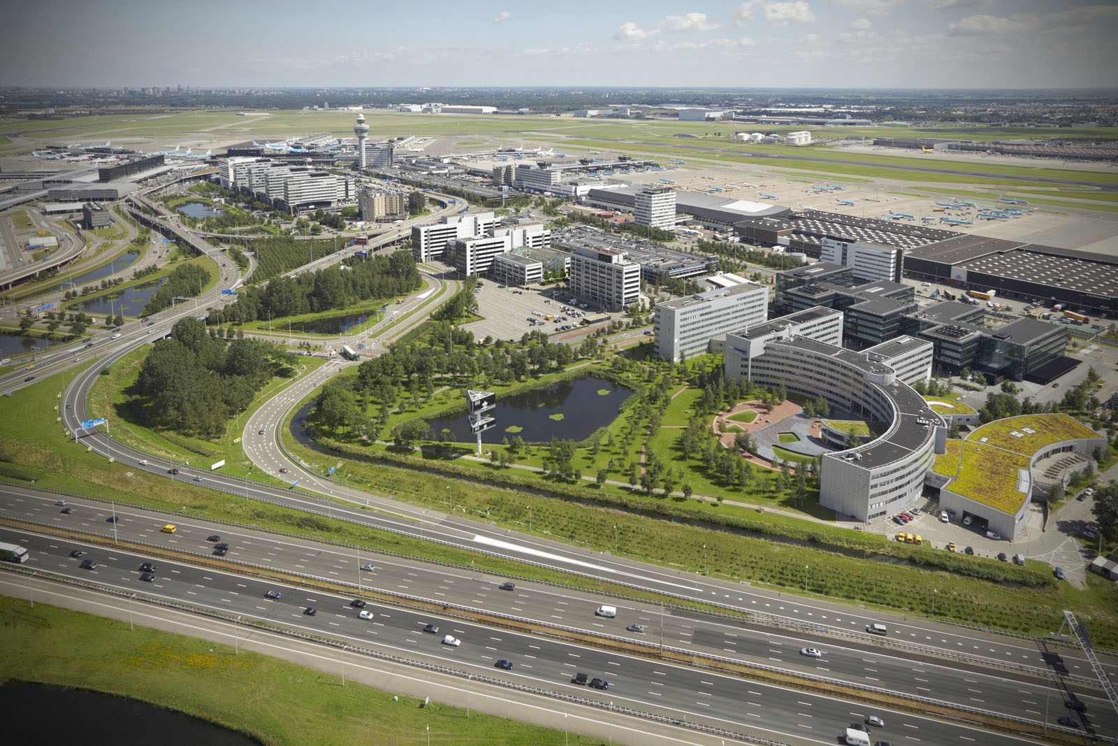 CGI-Visual-Office-Schiphol-aerial.jpg